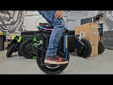 Видео: Распаковка моноколеса Begode Blitz Pro 168v 3000Wh подвеска 42кг