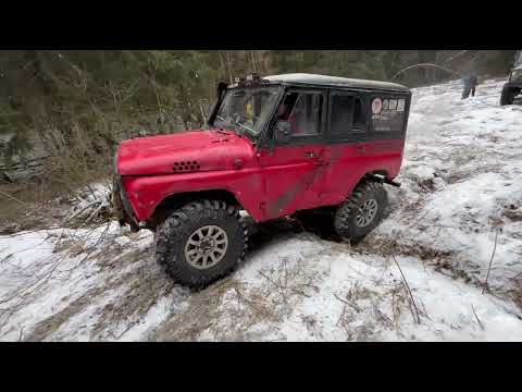 Видео: Нивы и Уазы на триал маршруте 4х4 покатушка.