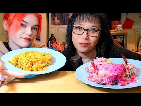 Видео: Мукбанг | Селёдка под шубой и плов | Обжор Асмр