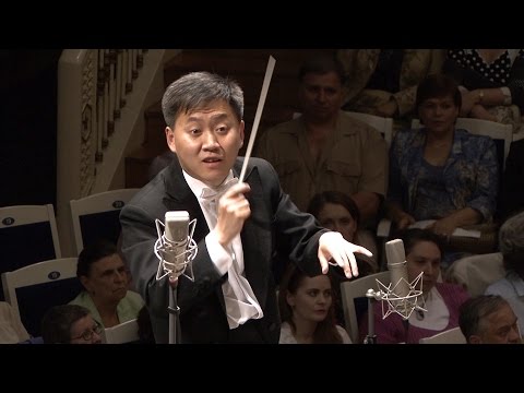 Видео: И.ШТРАУС Увертюра к оперетте "Летучая мышь" - Тао Линь / STRAUSS "Die Fledermaus", overture