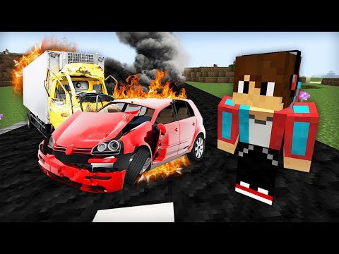 Видео: Я ПОПАЛ В АВАРИЮ НА МАШИНЕ В МАЙНКРАФТ | Компот Minecraft