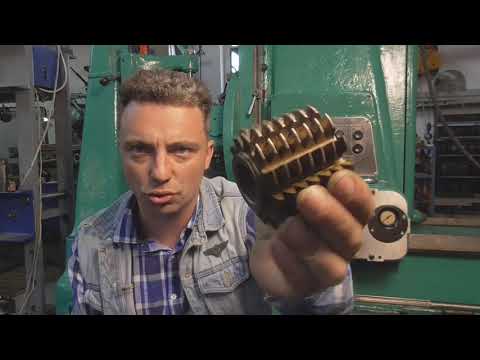 Видео: Аукціон, благочинність і байка про зуборіз.