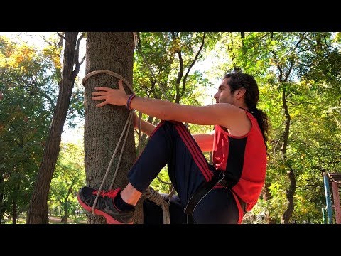 Видео: Как залезть на дерево при помощи веревки (дополнение)