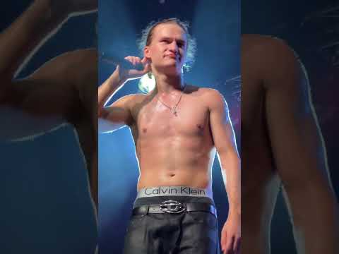 Видео: Voskresenskii — Бассок (03.08.24, @SOUND, Санкт-Петербург)