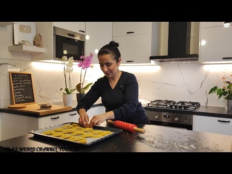 Видео: Ընկույզով թխվածքաբլիթ, Ամենահամեղը, որ երբևիցե համտեսել եմ։ Ореховые #печенье, самый вкусный рецепт