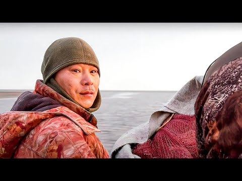 Видео: Большая рыба. Рыбалка на Карском море | Полярные истории