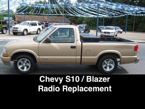 Видео: Установка радио Chevy S10 / Blazer