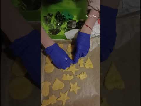 Видео: Making cookies / Делаем печенье