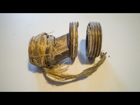 Видео: Как выкрутить обломок эксцентрика из гайки смесителя