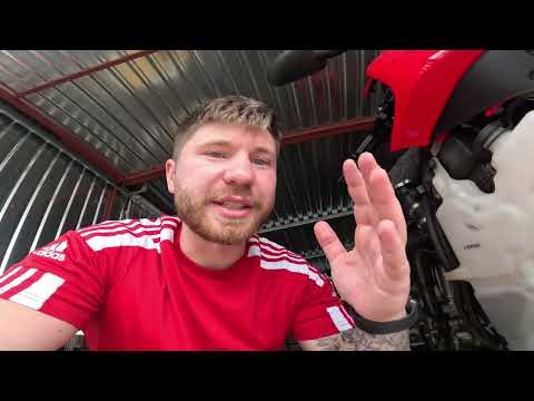 Видео: Замена Тормозных Шлангов и Масла Вилки на Honda CBR 1000 RR 2004 Года от Новичка