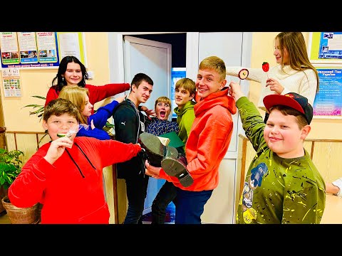 Видео: УЧЕНИКИ ВЫГНАЛИ ВАЛЕНТИНУ ИВАНОВНУ! А ПРИДУМАЛ ЭТО ПАВЛУША)