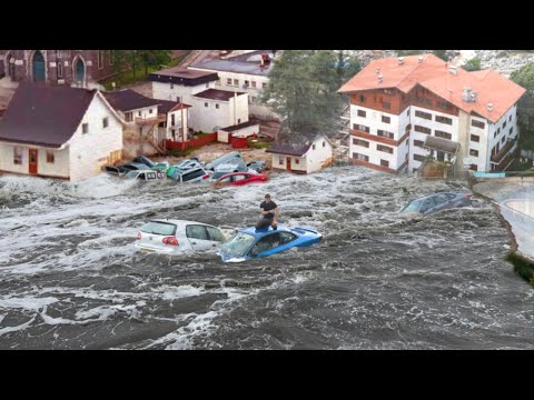 Видео: Испания сегодня затонула! Половина города в Уэльве в хаосе из-за сильного шторма и наводнения.