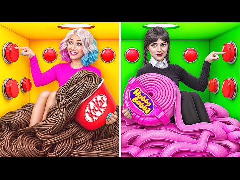 Видео: 1000 Загадочных Кнопок и Только Одна Тебя Спасет Челлендж с Уэнсдей | Сумасшедший Челлендж Multi DO