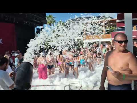 Видео: ТУРЦИЯ. АЛАНИЯ. УТРЕННИЙ АЗАН . ПЕННАЯ ВЕЧЕРИНКА.