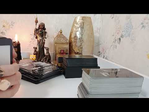 Видео: КТО ЯРОСТНО НЕНАВИДИТ ВАС , ЧЕГО ВАМ ЖЕЛАЕТ? ЧТО ДЕЛАЕТ ВАМ? В ЧЁМ ПРИЧИНА НЕНАВИСТИ?