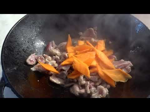 Видео: Жаренная Свинина С овощами и соевым соусом