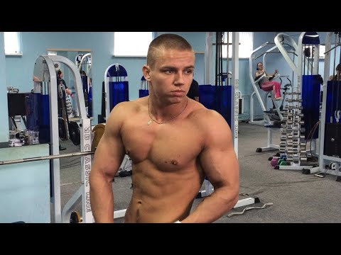 Видео: Истокия решил испытать себя многоповторкой Папы Смита. 