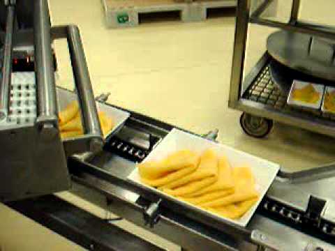 Видео: Производство блинов с начинкой