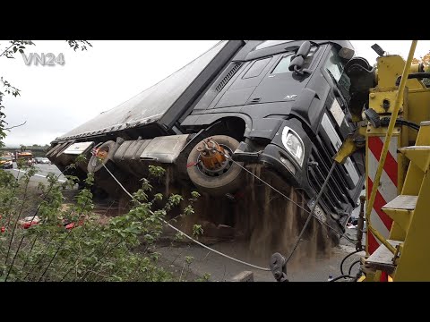 Видео: 19.10.2021 - VN24 - Авария на A2 - сложное восстановление грузовика