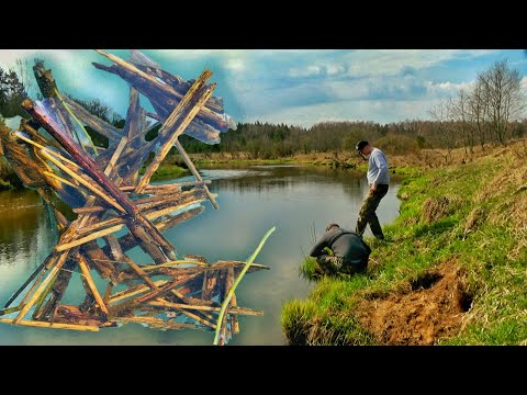 Видео: Ловля Рыбы на Ручейника Весной.
