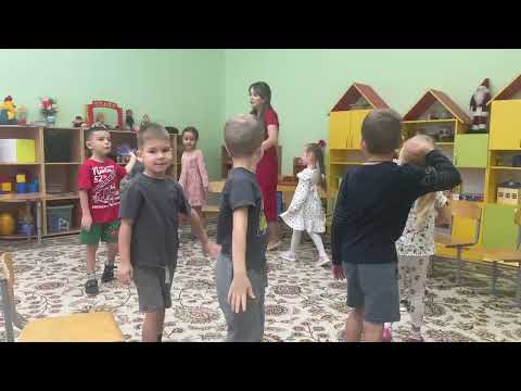 Видео: Занятие в старшей группе на тему "Семья"