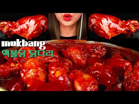 Видео: Острый тушеный цыпленок и лапша по-корейски - звуки еды
