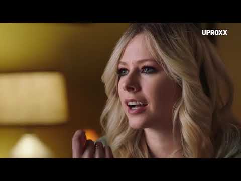 Видео: Аврил Лавин о болезни и новом альбоме [озвучила Elena Lids]