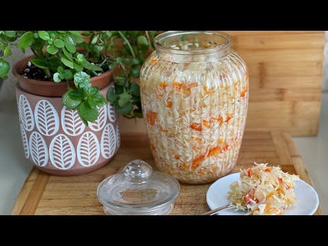 Видео: Маринованная капуста за 12 часов!Хрустящая и невероятно вкусная!