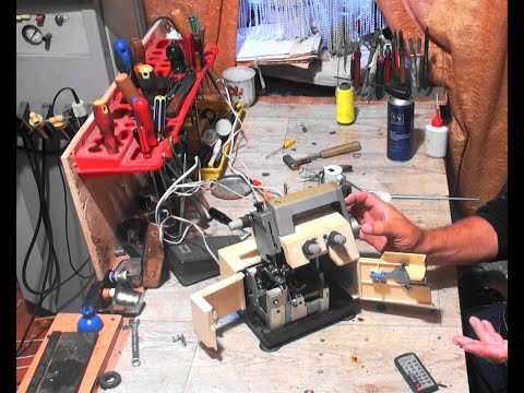 Видео: Оверлок "КРОШ".