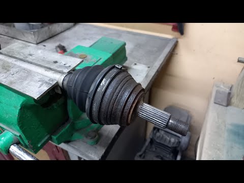 Видео: Замена пыльника внешнего шруса пассат б3. How to Change CV joint boot passat 35i