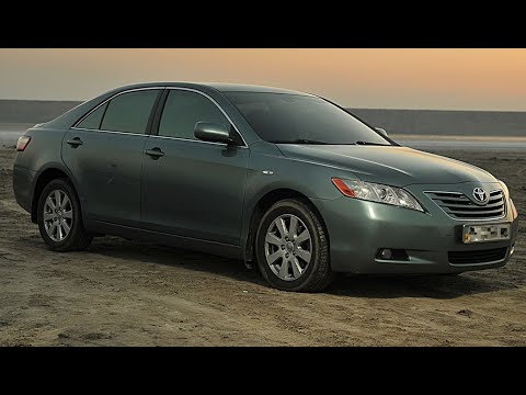 Видео: Toyota Camry XV40 (Тойота Камри xv40) Замена задней двери!
