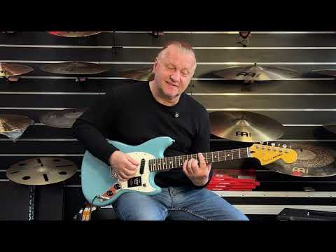 Видео: Обзор на легендарную электрогитару Fender Player II Mustang🔥 #обзоргитары #fender