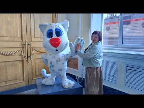 Видео: Мой отпуск в Казани. День 1. От вокзала до отеля.Курага в кирпиче, театр Камала и озеро Кабан