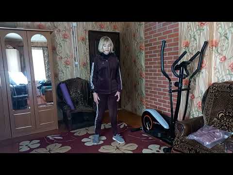 Видео: 2г11мес. После инсульта. Делаю упражнении для ноги стоя.