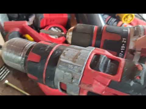 Видео: Метиз при виконанні покрівельних робіт огляд біт шурупів цвяхів