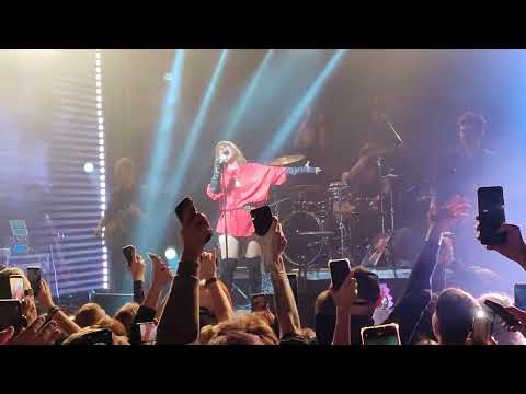 Видео: Юлия Савичева - Прости за любовь (live, 18.10.2025, клуб Космонавт, Санкт-Петербург)