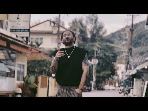 Видео: ТАКЕР - Она (one shot video)
