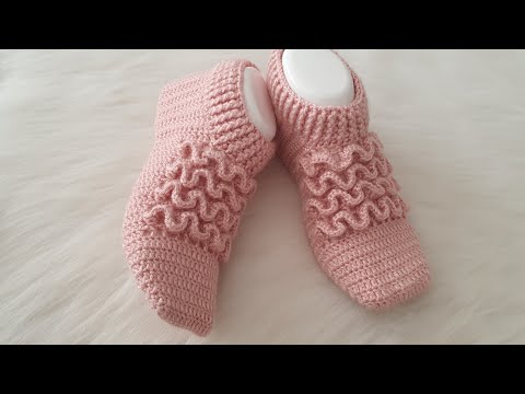 Видео: Красоты такой нет ✅️Вяжем за один день ✅️ Пинетки крючком ✅️ Пинетки приданое