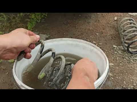 Видео: Замена задних пружин Toyota Ractis