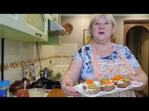 Видео: Закуска из селёдки. Куриные рулетики в заливке. Пицца. Рассольник. Гречка.