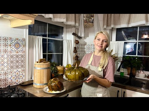 Видео: СТРОИМ УСАДЬБУ МЕЧТЫ В ДЕРЕВНЕ/ОГОРОД И ХОЗЯЙСТВО/ПРОВОДИМ СВЕТ В ПТИЧНИК/ФАРШИРОВАННАЯ ТЫКВА