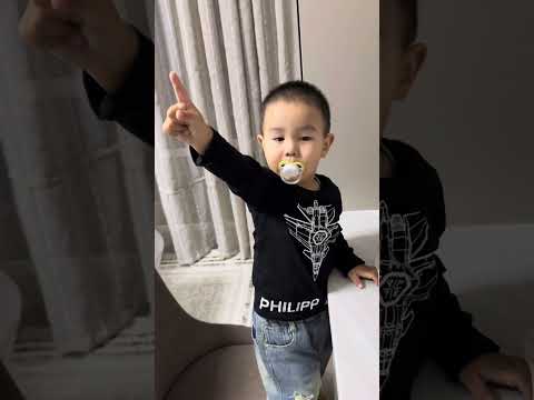 Видео: Айбарс тәтті ботақан #baby #babyboy #sweet #lovelybaby 