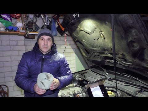 Видео: Замена вентилятора печки Audi а6-с4.