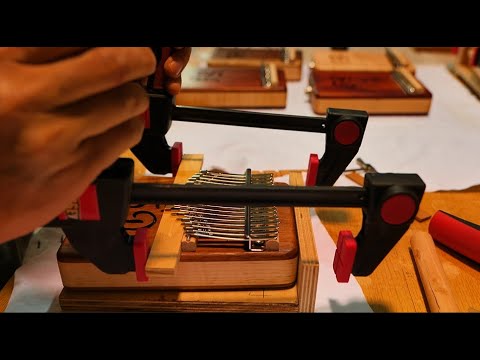 Видео: Процесс изготовления калимбы, африканского музыкального инструмента. Мастерская смолы калимба.