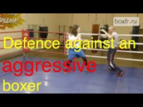 Видео: Бокс: работа ног + вытянутые руки = эффективная защита