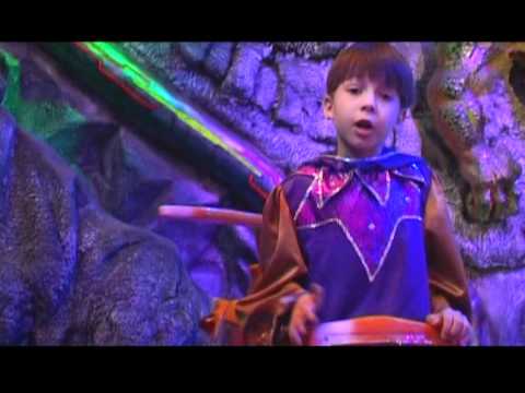 Видео: Саша Лазин и Лиза Дрозд - «Гномы-лилипутики»