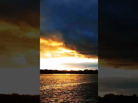 Видео: МЕГА ЗАКАТ СОЛНЦА.КАК ЭТО ВЫГЛЯДИТ.НАБЕРЕЖНАЯ