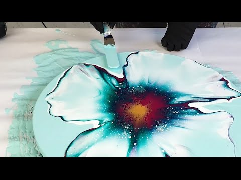 Видео: Потрясающий голландский цветок с четырьмя лепестками и пурпурным оттенком — жидкая живопись / акр...