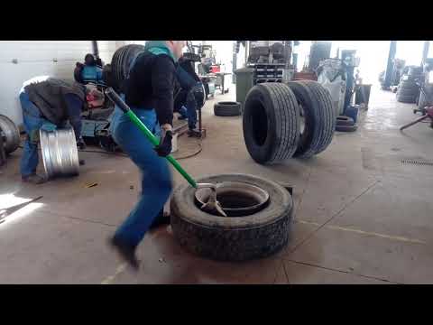 Видео: Набор инструмента, для ручного монтажа шин. "Попугай" для шиномонтажа.