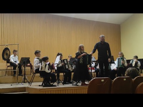 Видео: А.Доренский "Сербский танец" Оркестр Лицея искусств под упр.И.Д.Минякова.Солист Саша Путниньш(Баян)